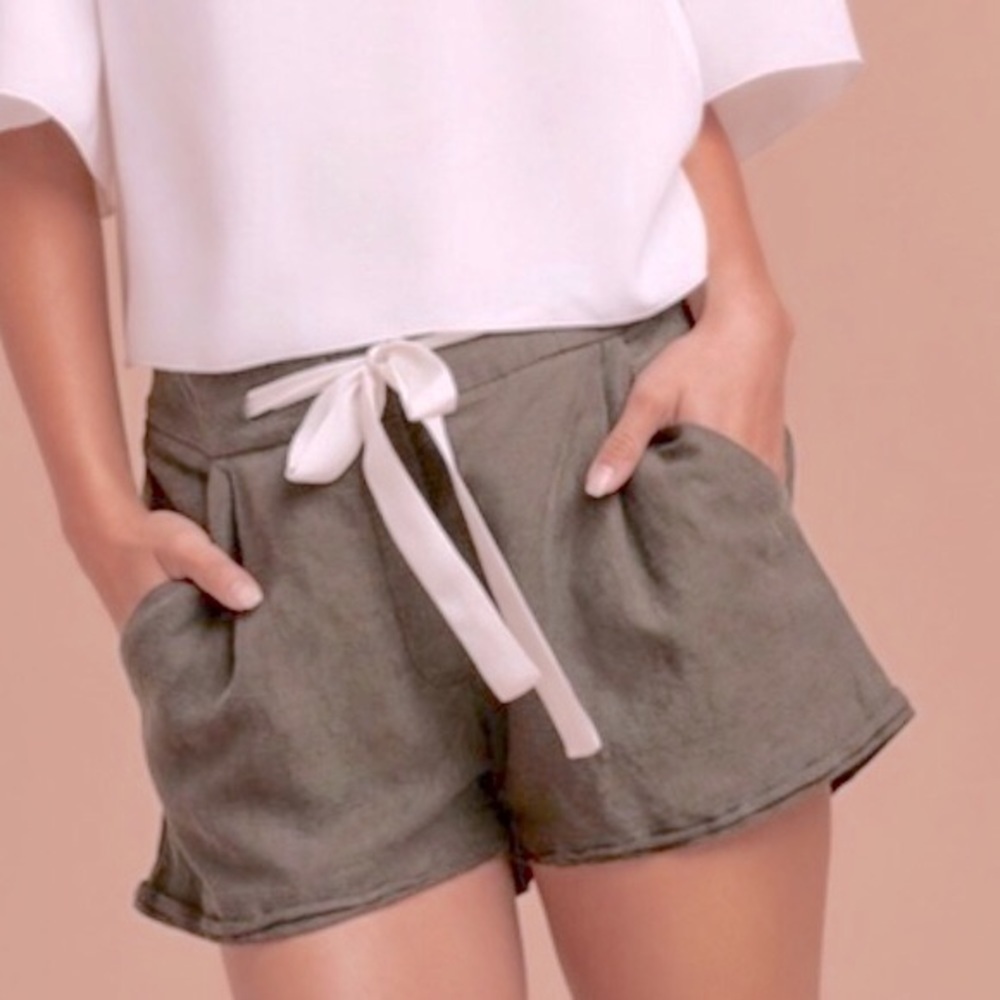 ARITZIA Wilfred Allegra green linen blend Shorts size 4